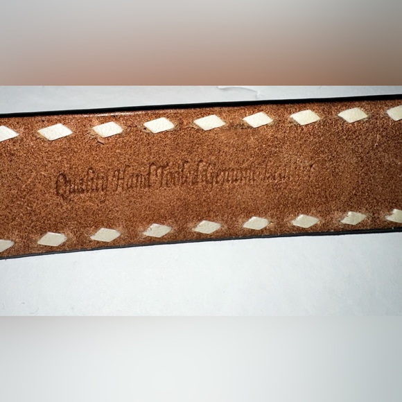 American Darling Hand Tooled Genuine American Leather Belt Beautiful Flowers - Picture 7 of 7